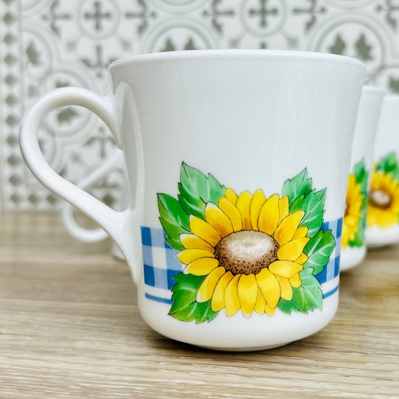 Vintage Corelle Sunsations Pattern Mugs Cups by Corning - Set of 4 - Picture 2 of 4